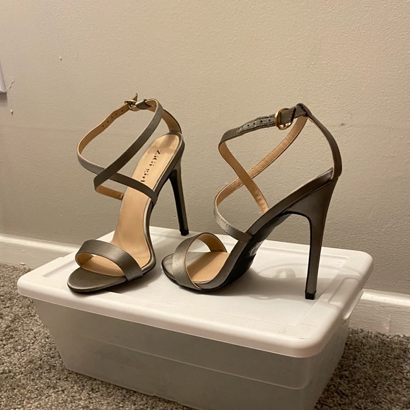 Sandals - Picture 2 of 3